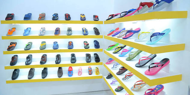 Relaxo Footwears Relaunches "BUY & FLY" Travel Rewards Program with EaseMyTrip - images